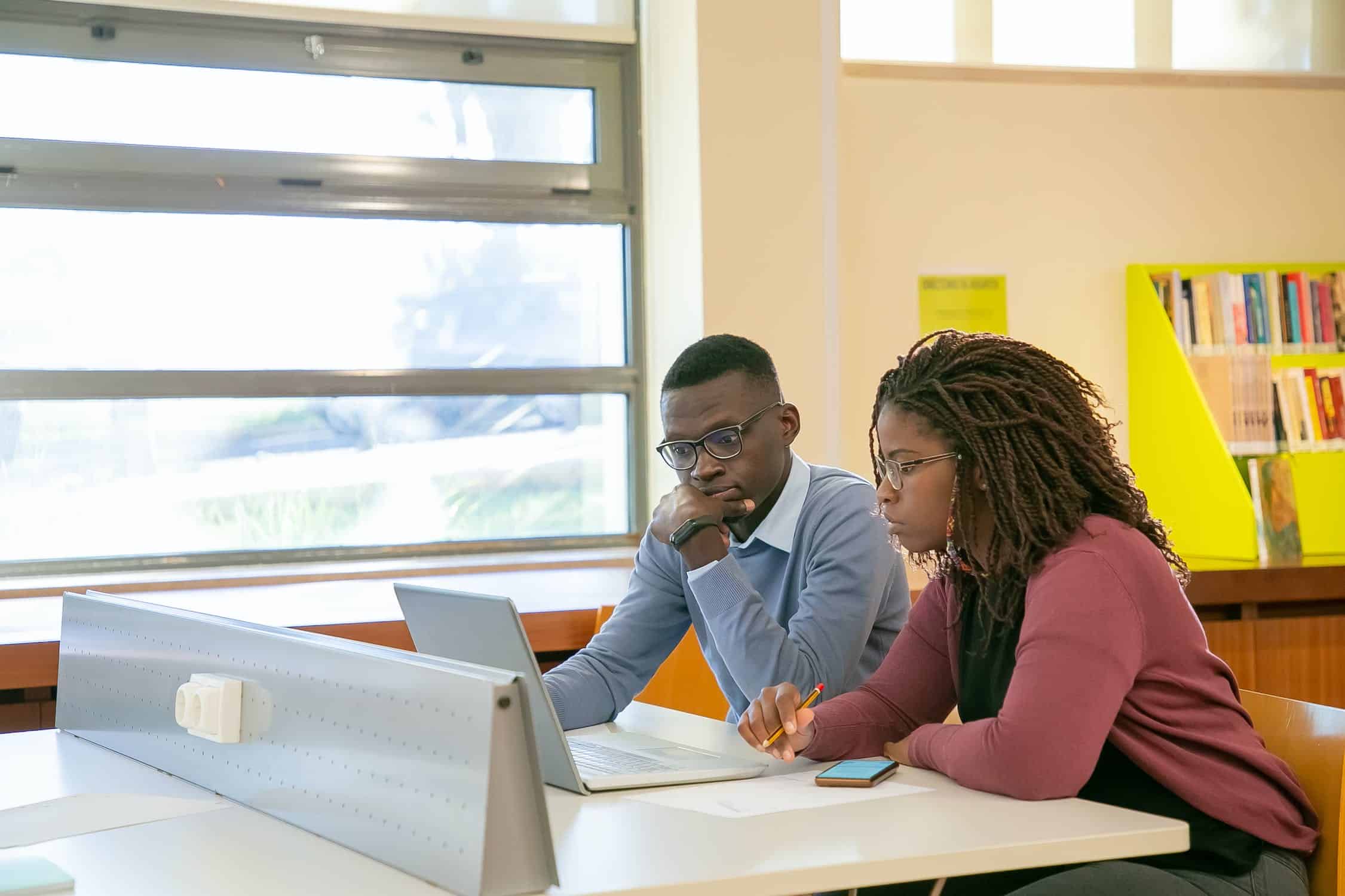 [eBook] Potencialize a experiência digital na sua instituição de ensino